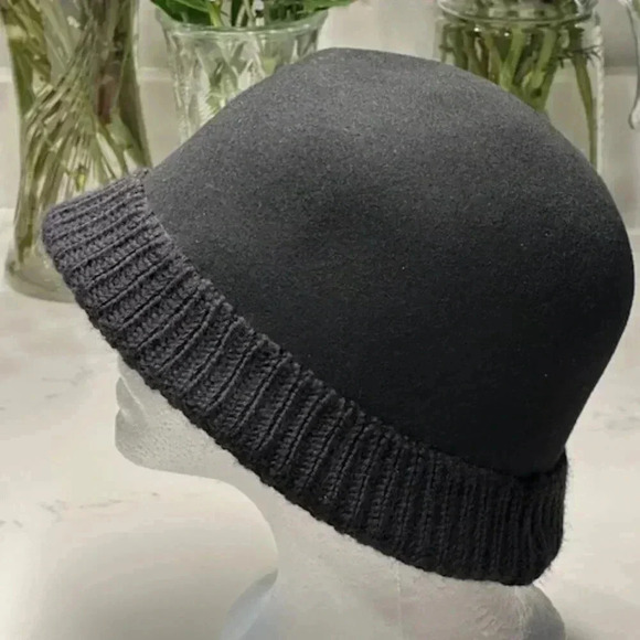 Black Wool Hat EUC by Tarnish Made in Italy - Picture 2 of 7